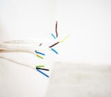 How to correctly extend an electrical wire in a wall: possible methods and different security advice to be respected!