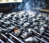 Ignition of the coal barbecue: suggestions to easily turn on the barbecue
